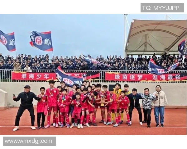 球星亲述成长之路与赛场心路历程 独家采访揭秘足球背后的故事